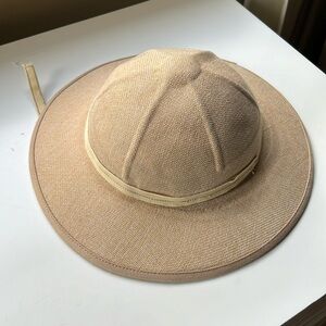 Melissa & Doug kids beige color linen Hat (dance, Play, Dress Up ) Size 3-6 Yrs